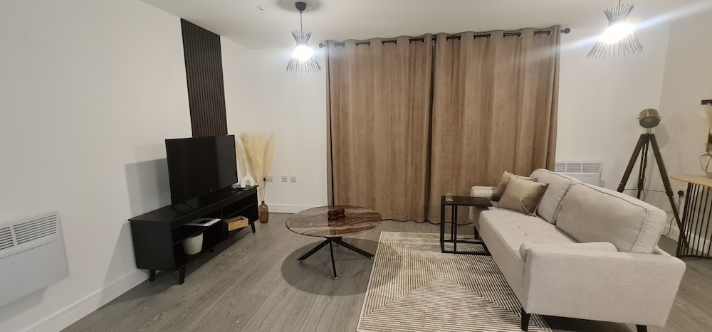 Stunning 1-bed Apartment in Hemel Hempstead view 4