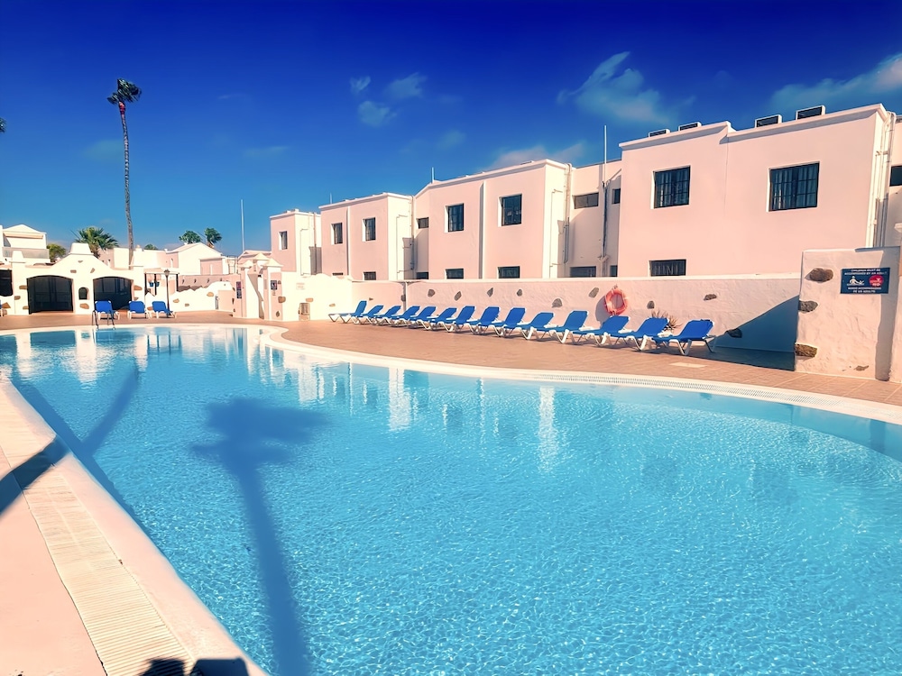 Apartment Bellissima With Pool and Wi-fi, 200m From the sea in Puerto del Carmen