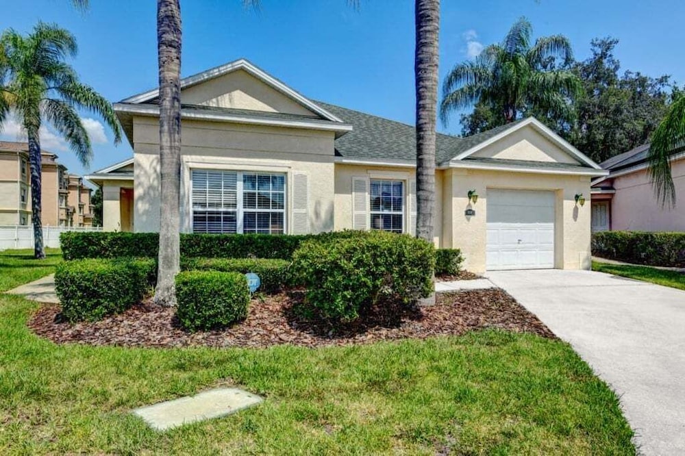 Reserve Retreat - Gated 4br With Pool Near Disney 4 Bedroom Villa