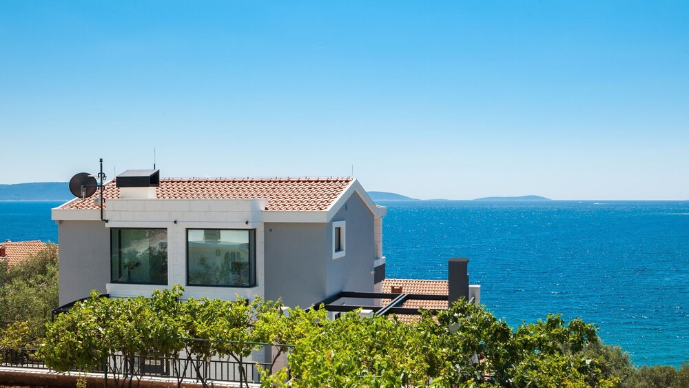 Beachfront Villa Azzurro With Pool view 5