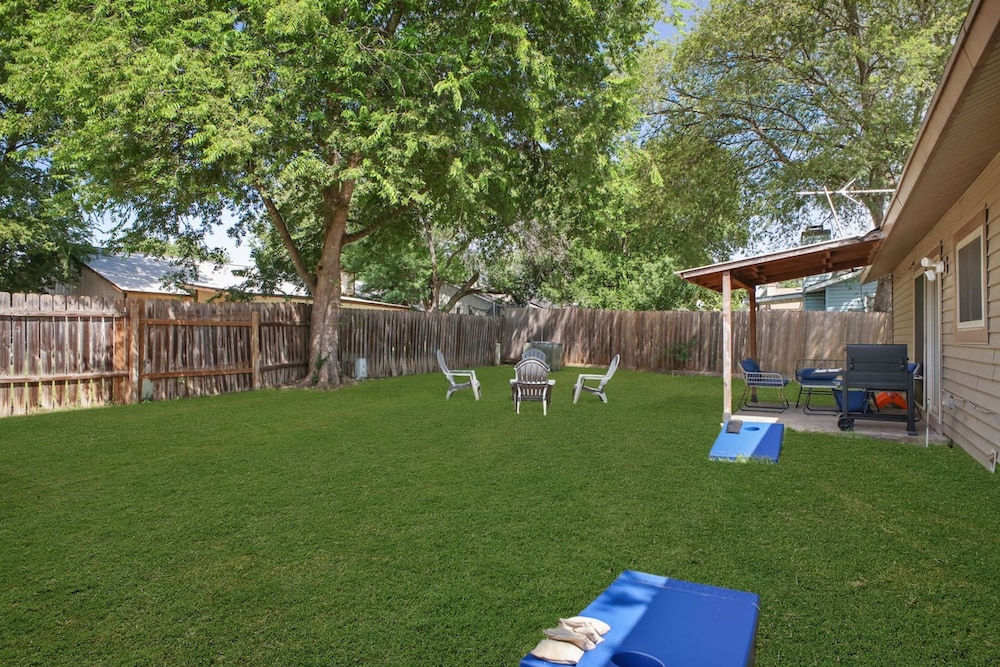 Cozy 3BR Home Family-friendly Near Attractions