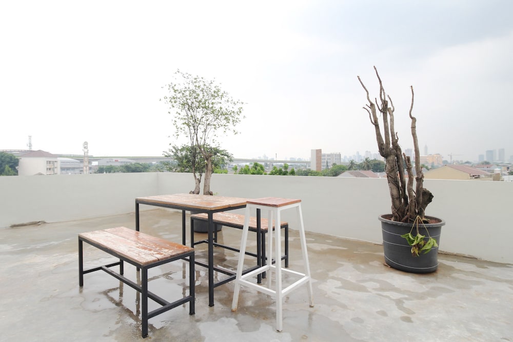 Sky Residence Syariah Petukangan 1 view 2