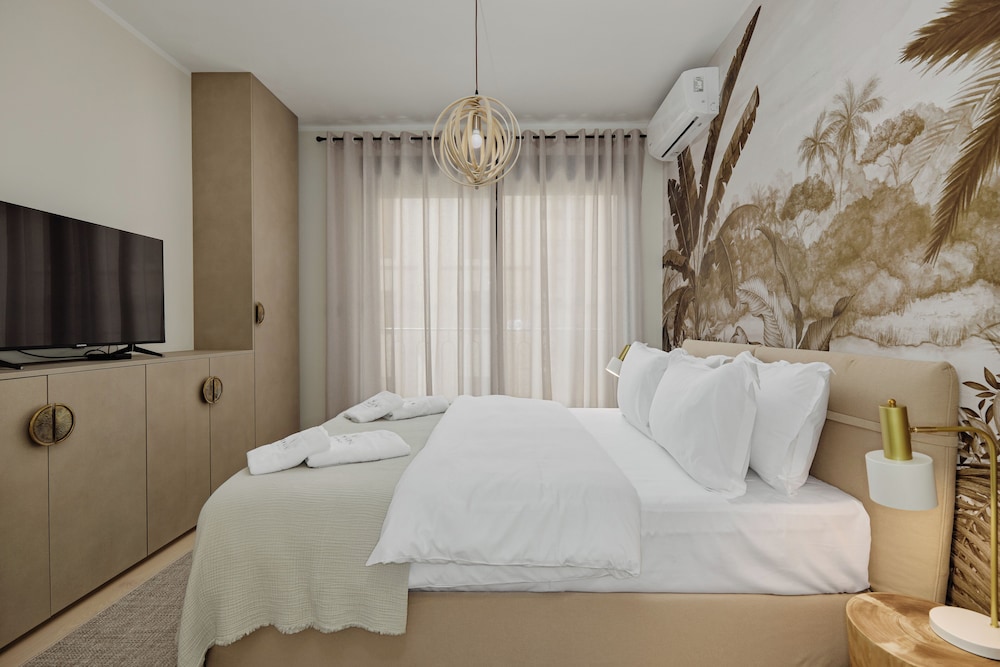 Dimitris Residence