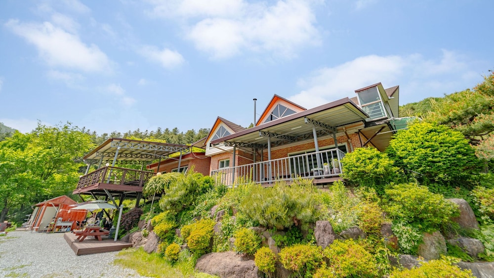 Gapyeong Hyangki Pension
