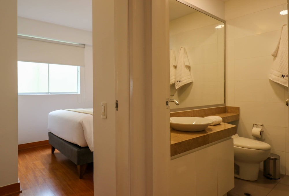 w Elegant 2BR w Spacious Terrace in Miraflores