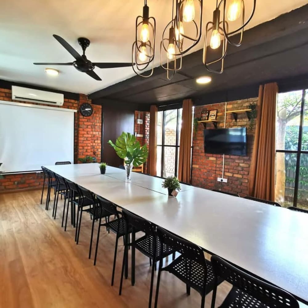 meeting & event spaces
