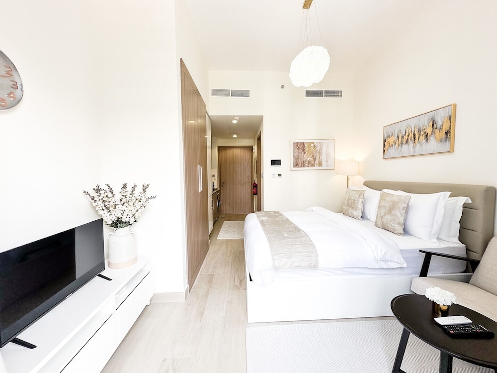 Easygo-spacious Luxury STU Azizi Rivra16