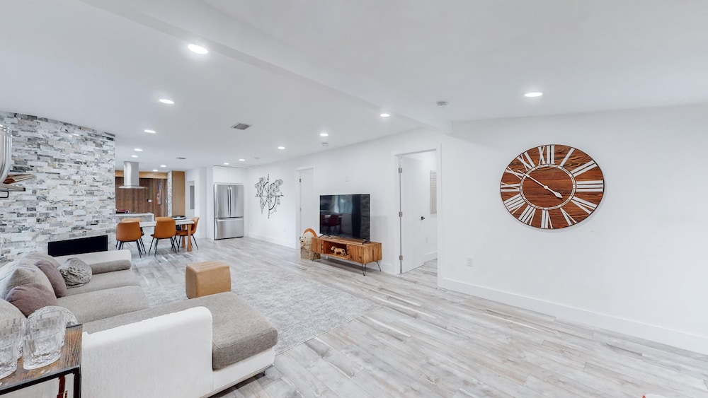 Casa Nirvana 4BR Home With Private Pool