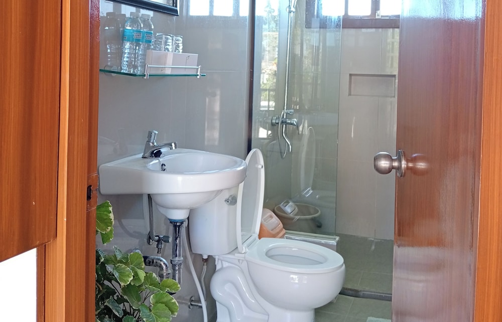 Nalusuan Island Resort and Marine Sanctuary