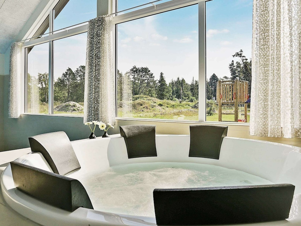 Luxury Pool Villa Retreat - By Traum Ferienwohnungen view 4