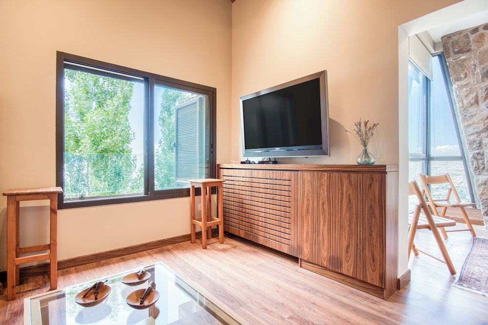 Gin - Duplex 3-BR Chalet in Mzaar