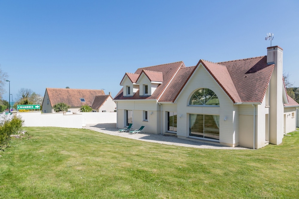 Villa Tracy