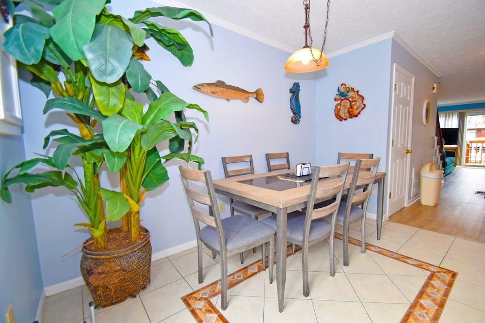 Sea Jay 616c 2 Bedroom Townhouse by RedAwning