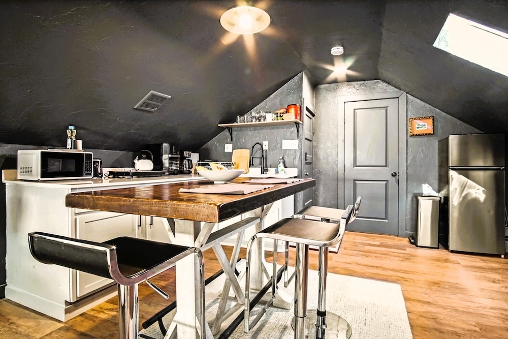 Oklahoma City Vacations - 3-story 6-bedroom 4 Bathrooms 3min-asian Dist - Property Image 108