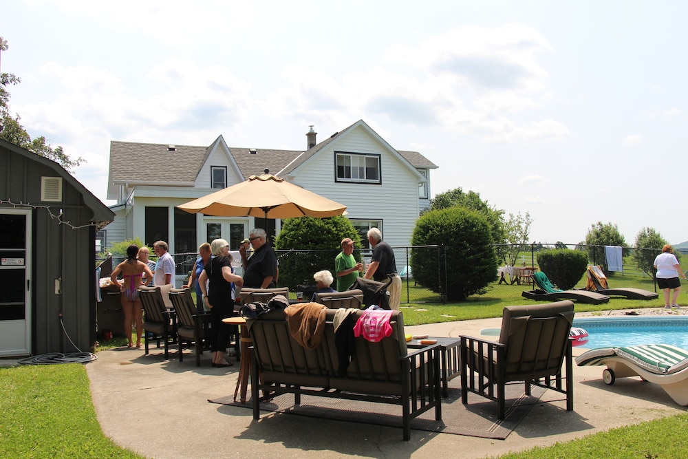 Mountain Ash Farm Country Manor