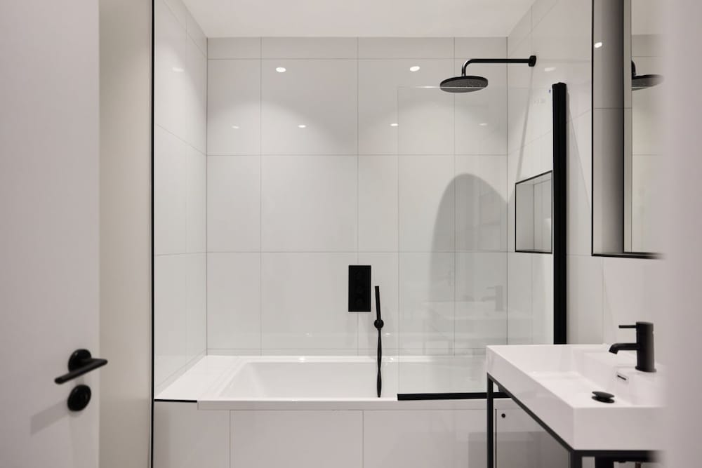 The Brondesbury Place - Bright 2bdr Flat With Balcony Parking
