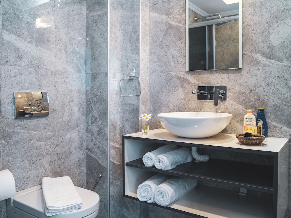 Monastery Suites Hotel - Image 32