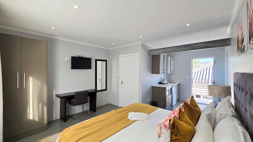 Sunset Events and Accommodation