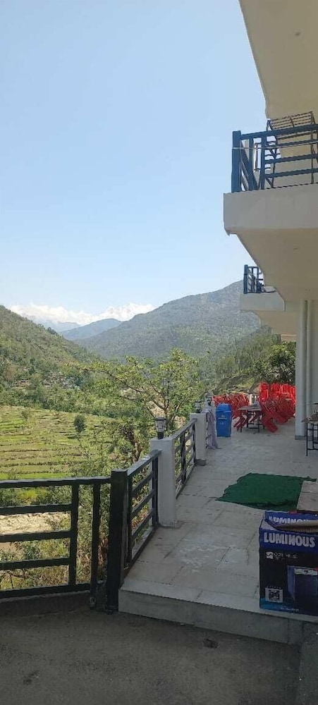 Hotel Riyansh