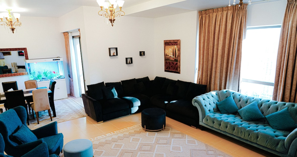 Sundrift Dubai Hostel