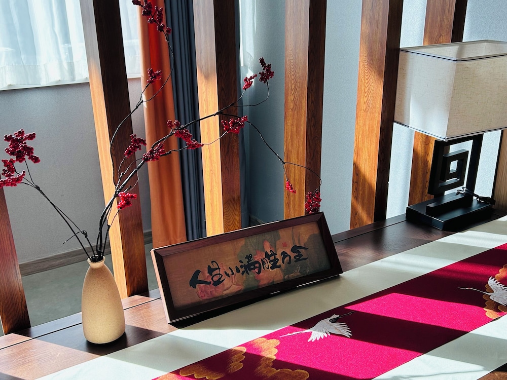 Qichi Waterfront B&B Hotel