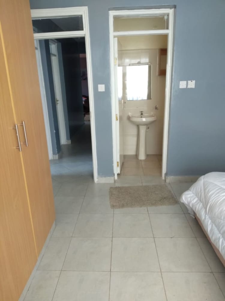 Airport Area Villa Home view 2