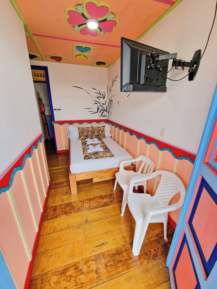 Hostal Mythos