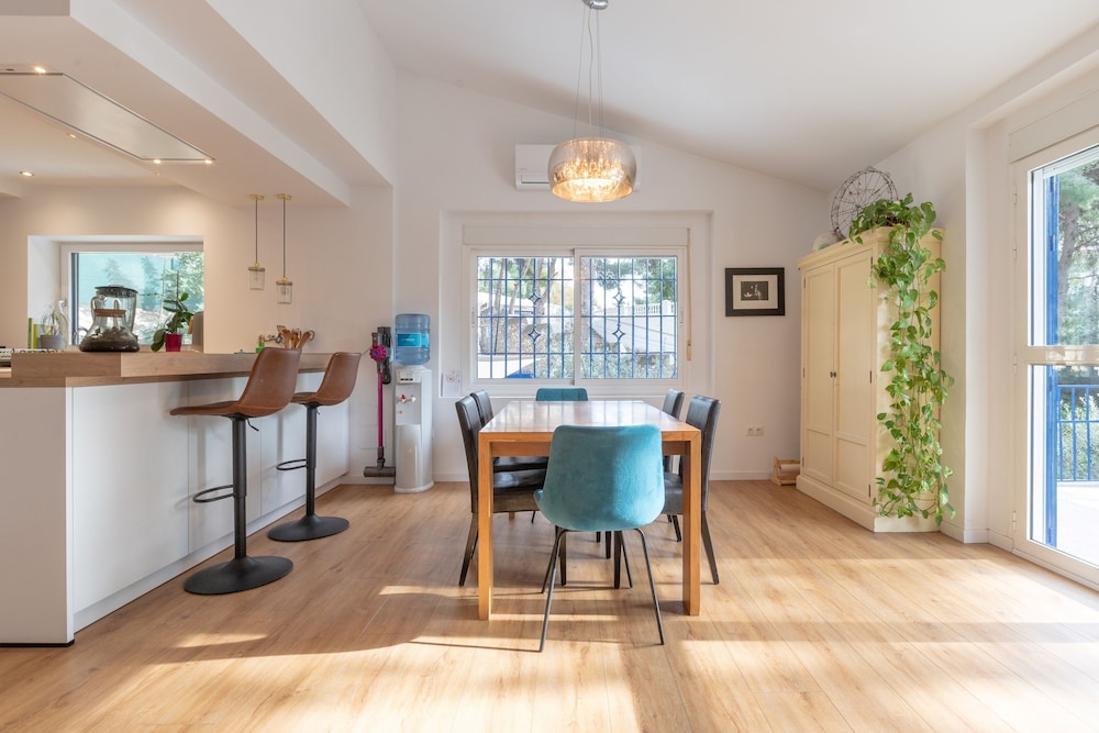 Axarqu a in Malaga With 2 Bedrooms and 1 Bathrooms