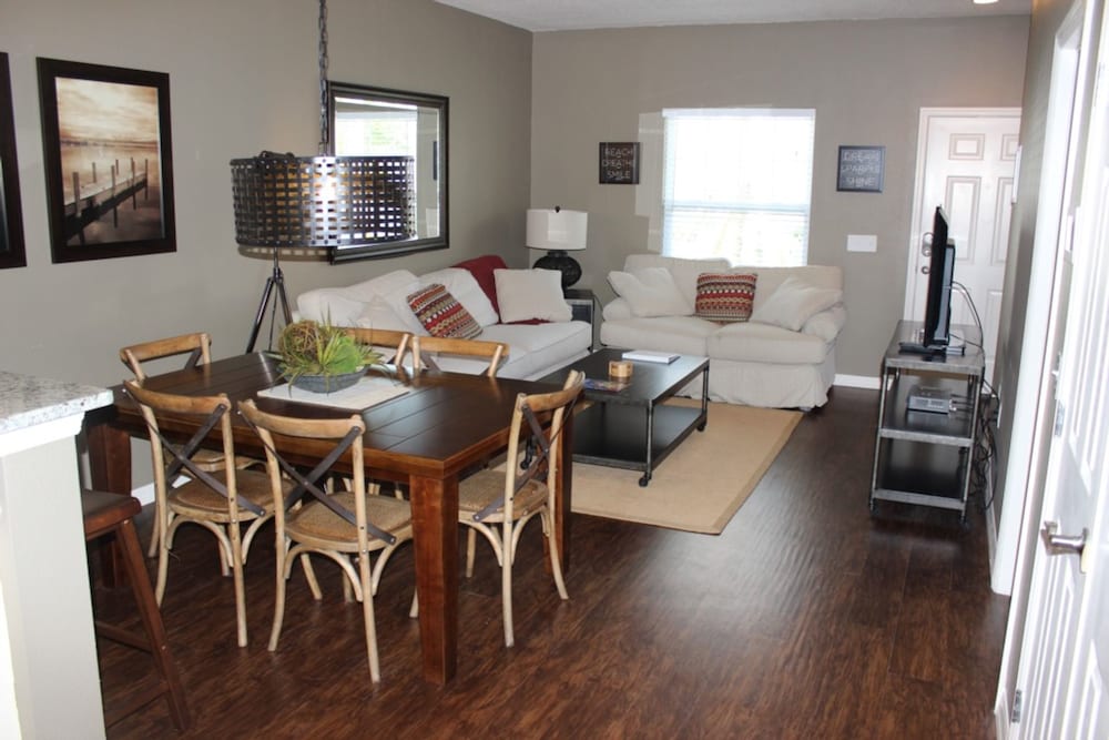 Lucaya Village 5364 B21.102 - Image 2