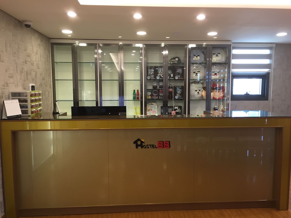 Seoul Crown 88 Guest House - Foreign Guests Only