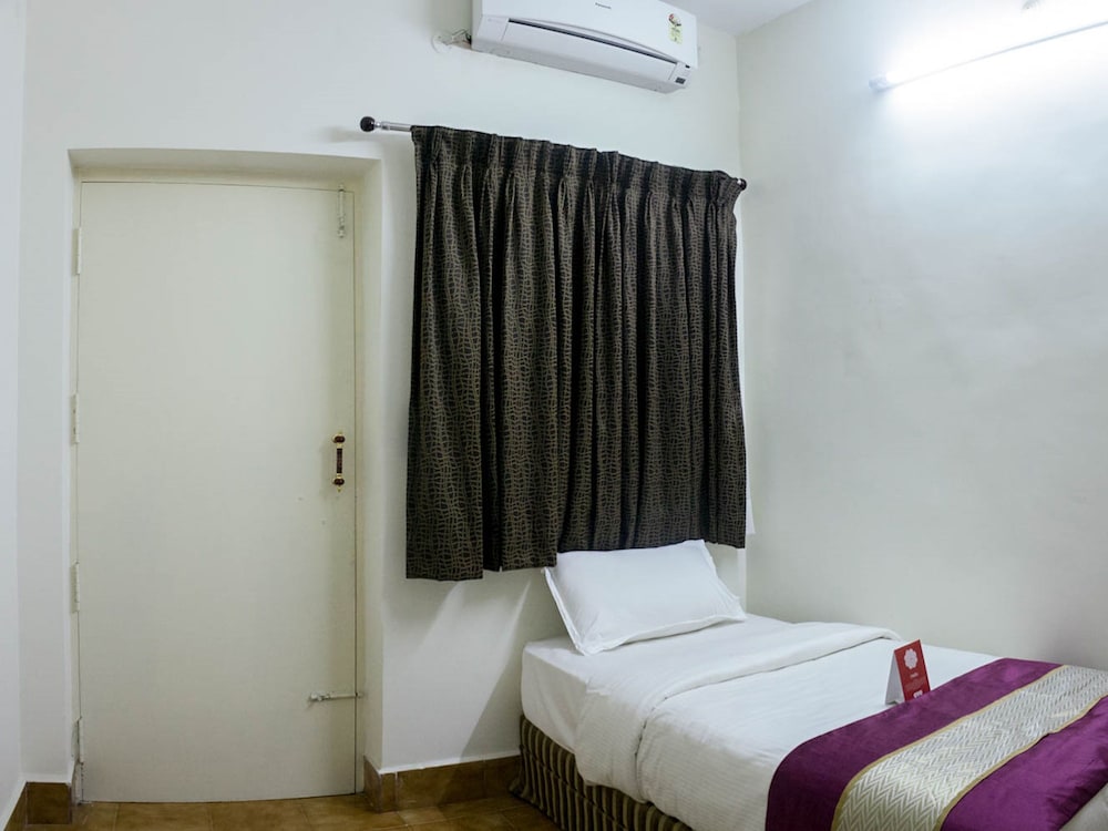 OYO 4189 Rose Flower Service Apartment