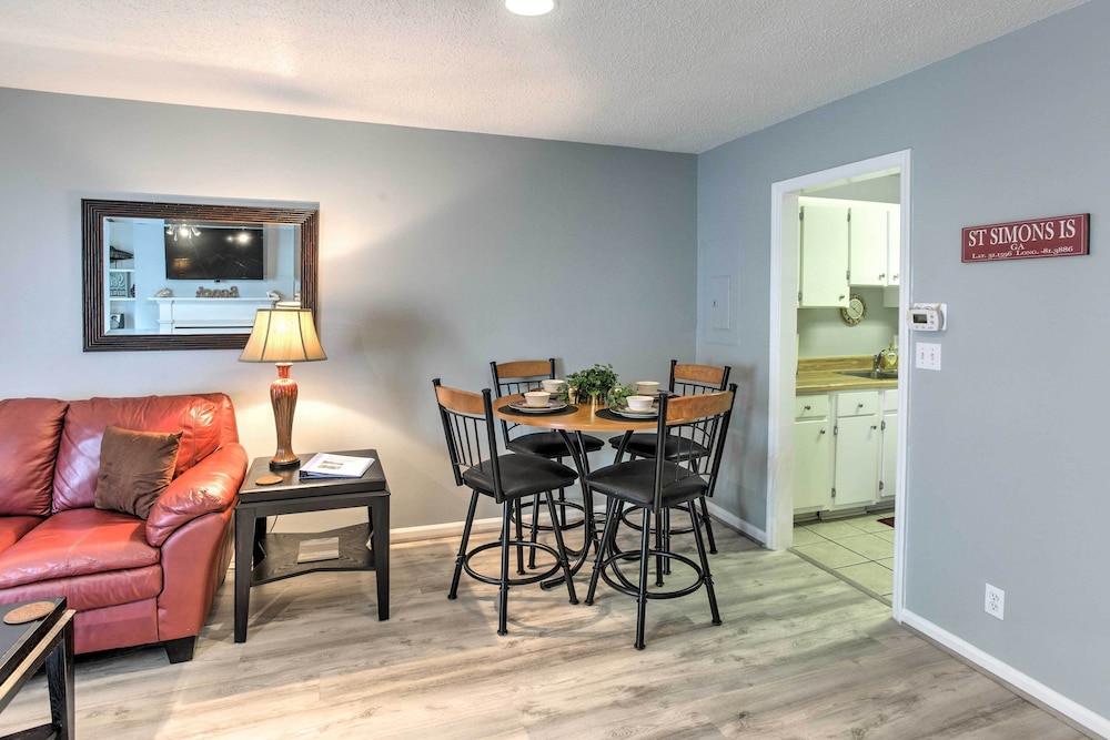 Chic St Simons Townhome w/ Patio  Pool Access! - Property Image 7