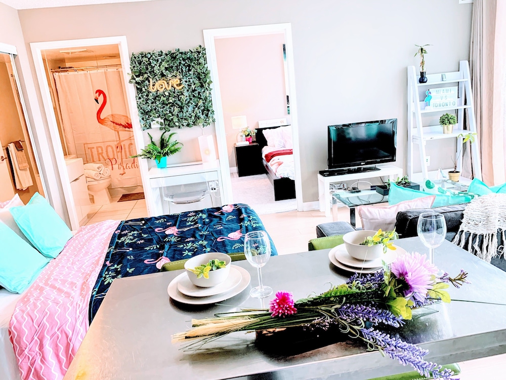 City Place Downtown Toronto - Image 3