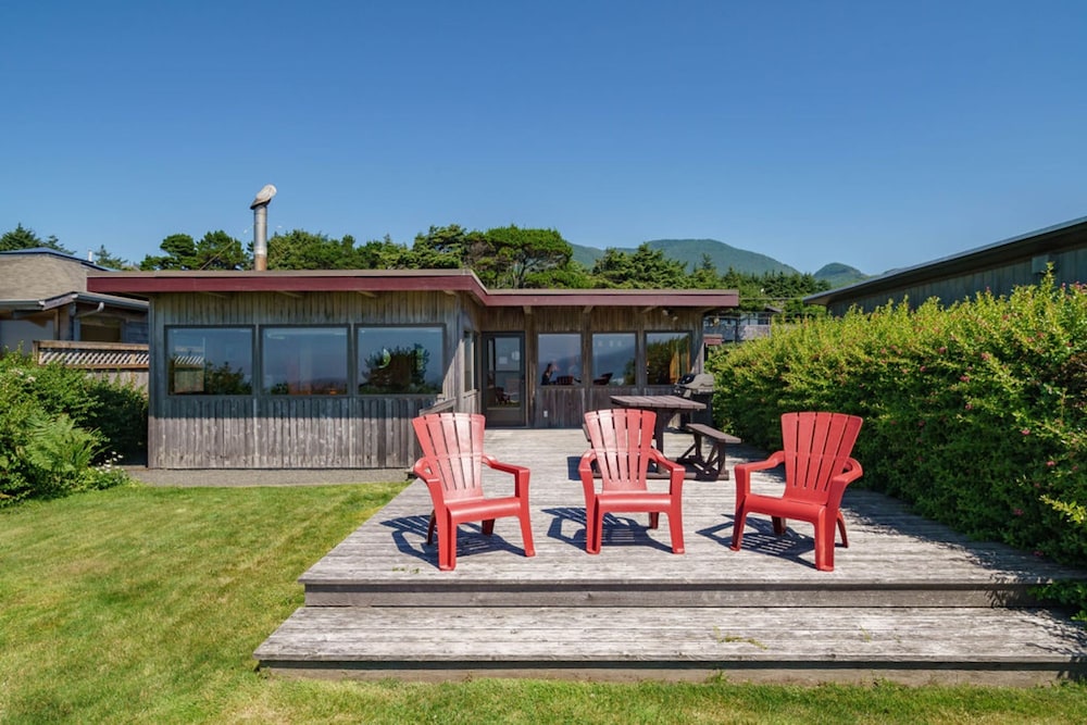 The Pilot House by Avantstay Stunning Home Right On Arch Cape Beach