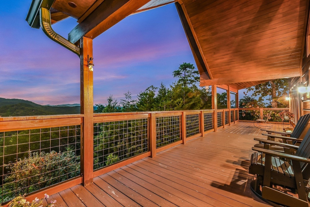 Panoramic Pointe 2 Bedroom Cabin