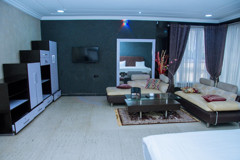 Zoey International Hotels Ltd