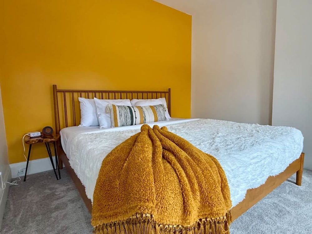 Short North Convention King Bed Parking Free