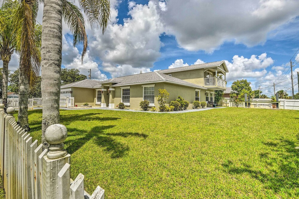 Cozy Coastal Retreat w/ Grill < 5 Mi to Beach view 4