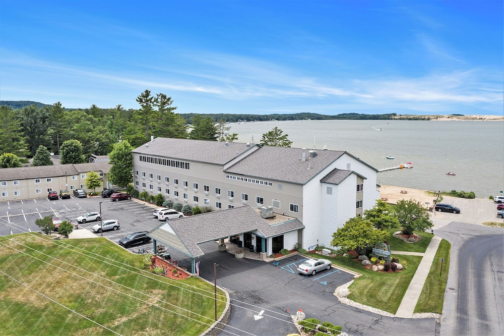 Dunes Waterfront Resort