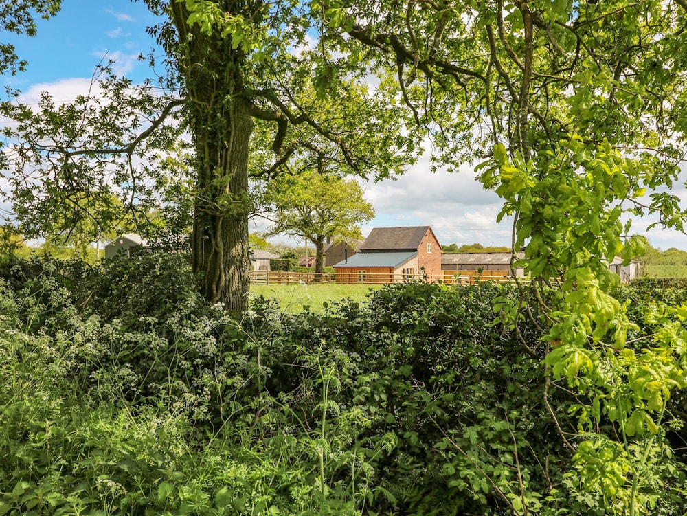 Acorn Lodge