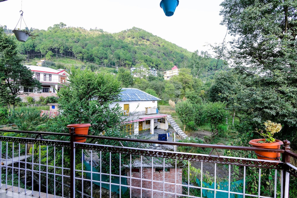 OYO 13409 Home Cozy Stay near ISBT Dharamshala