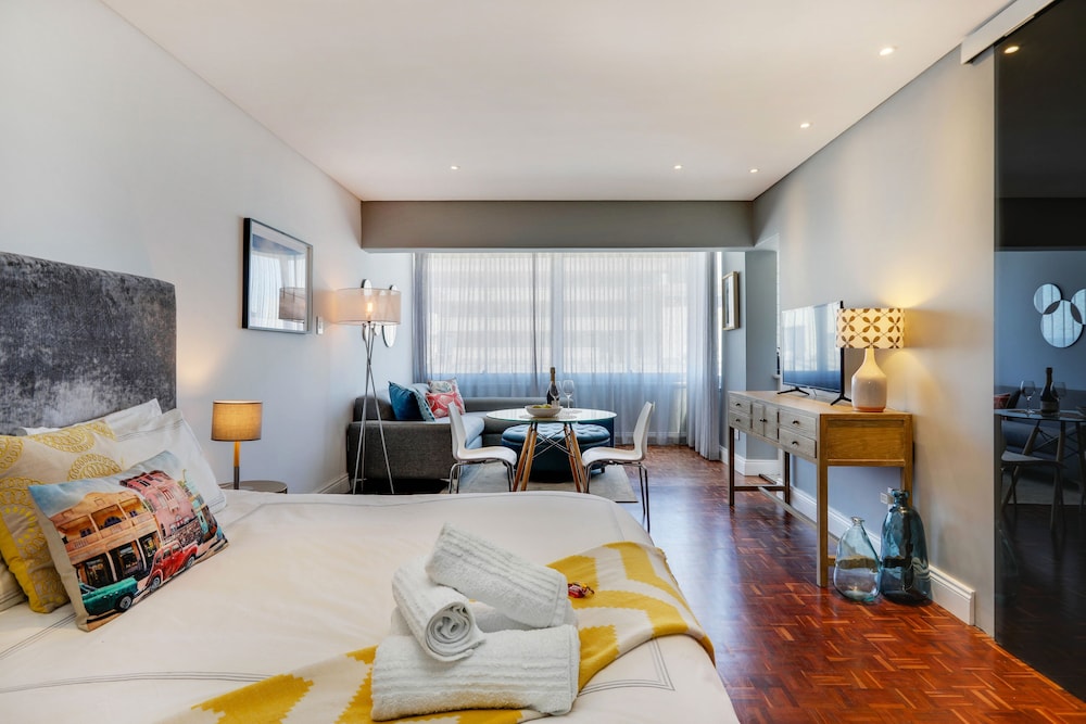 Mouille Point Apartment