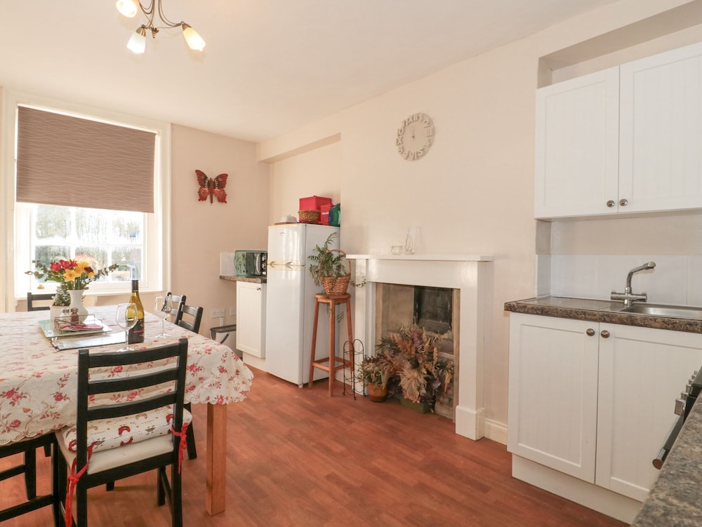 Wards Court 2 view 5