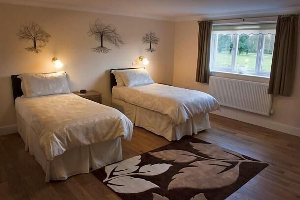 Pembroke Vacations - Lovesgrove Country Guest House - Property Image 4