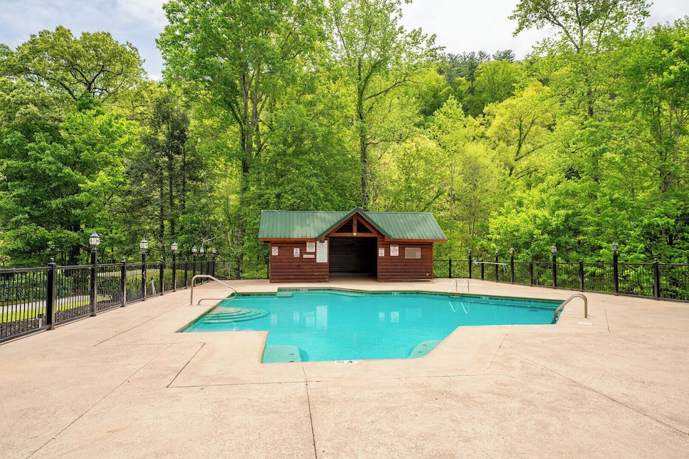 Smoky Bear Cabin
