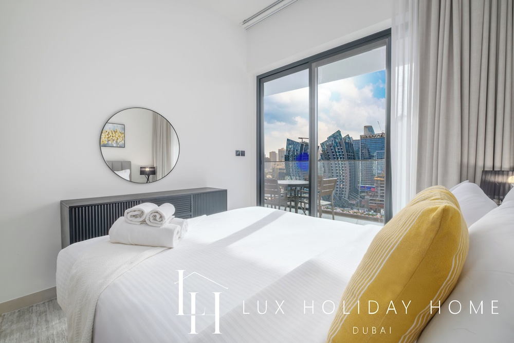 LUX The Modern Binghatti Canal Suite 3