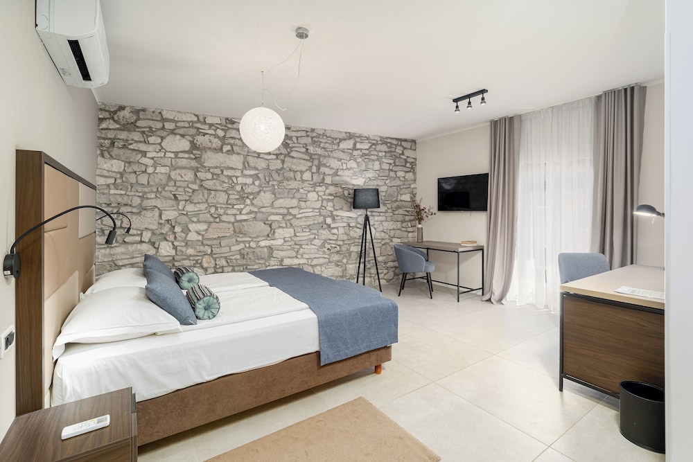 Al Porto Suites