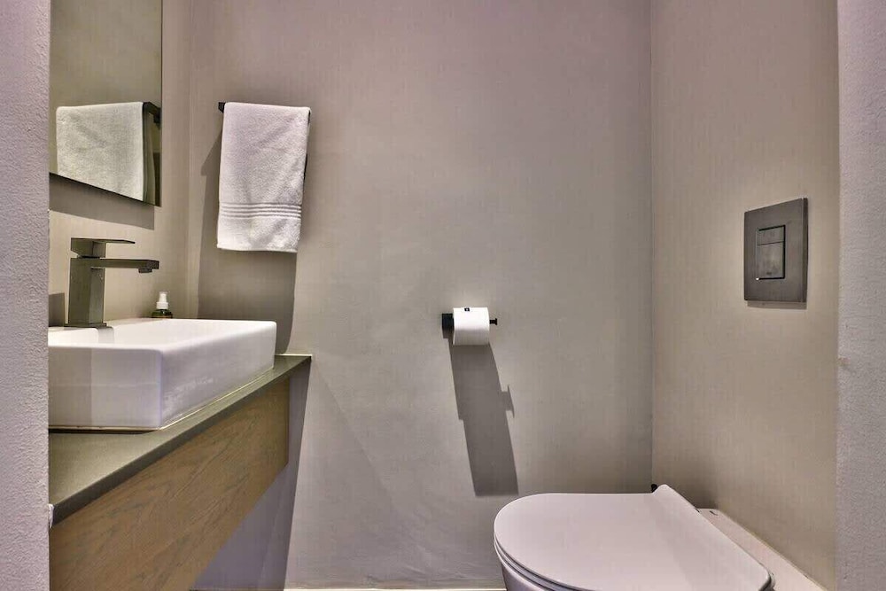 Deluxe Luxury 2 Bedroom Apartment, Seapoint