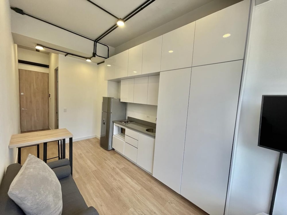 Unique Cozy Loft Santa Barbara 116