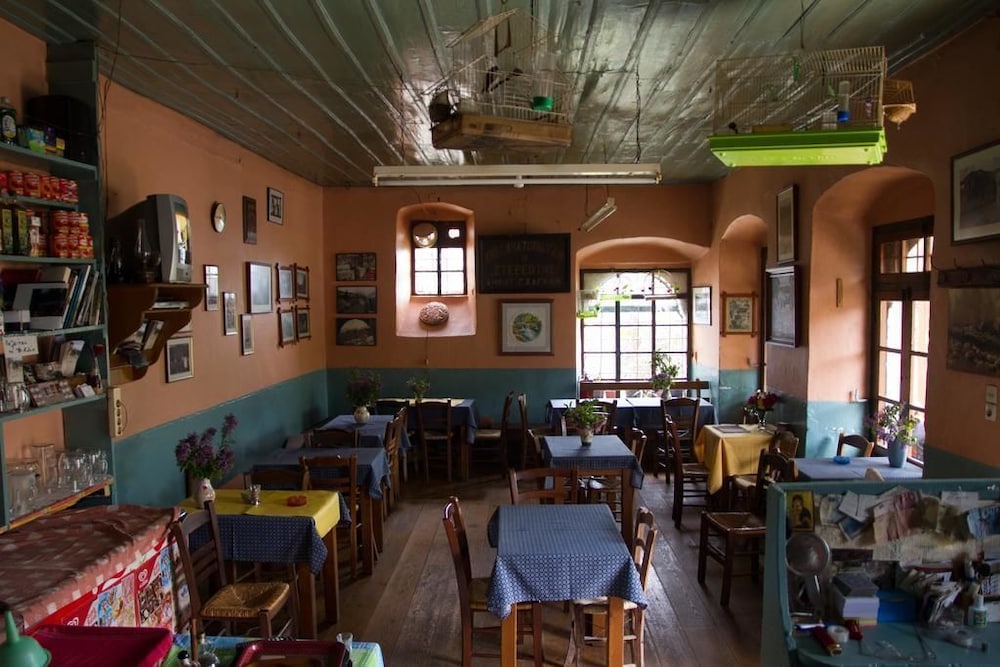 Guesthouse Napoleon Zagklis view 2